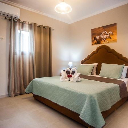 Ta Didymakia Apartments. Аргостолион Екстериор снимка
