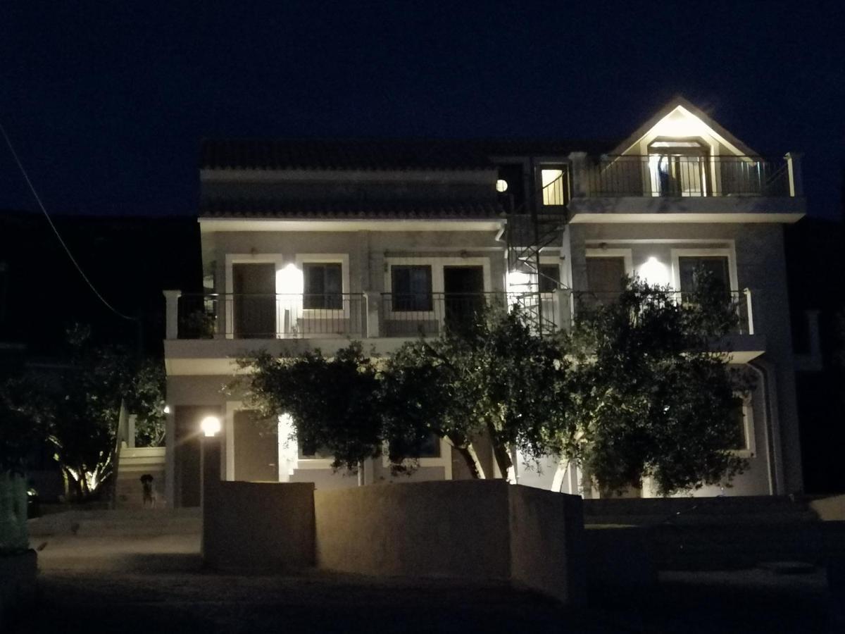 Ta Didymakia Apartments. Аргостолион Екстериор снимка