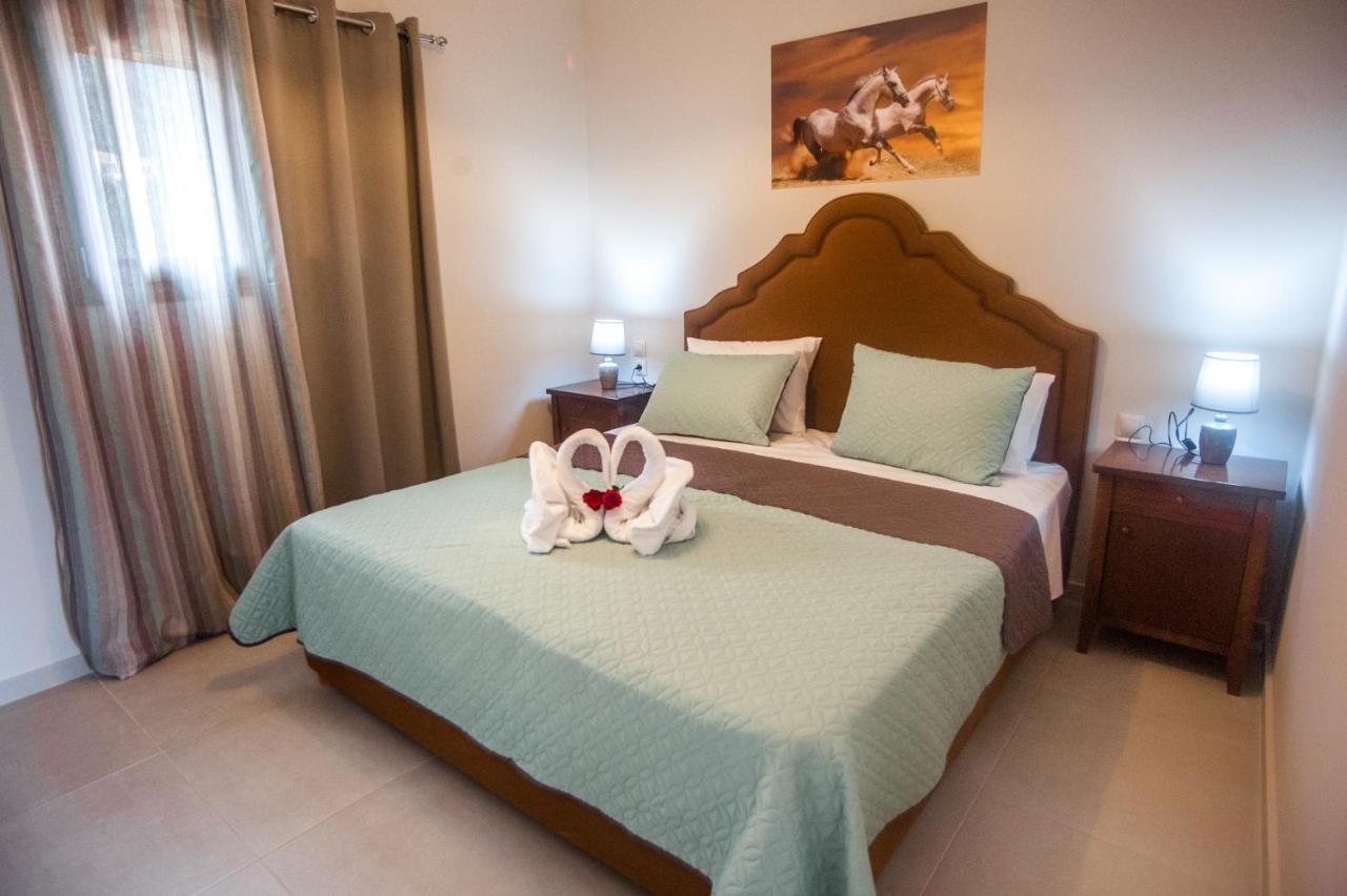 Ta Didymakia Apartments. Аргостолион Екстериор снимка