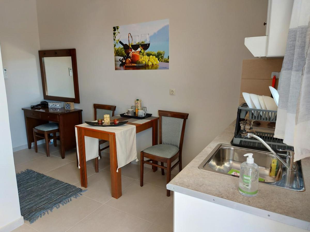 Ta Didymakia Apartments. Аргостолион Екстериор снимка