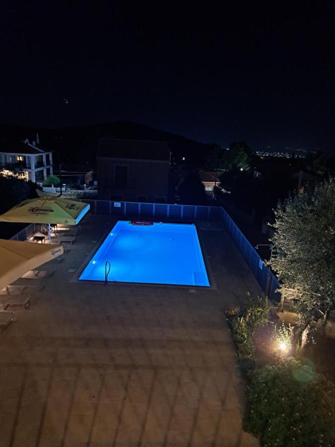 Ta Didymakia Apartments. Аргостолион Екстериор снимка